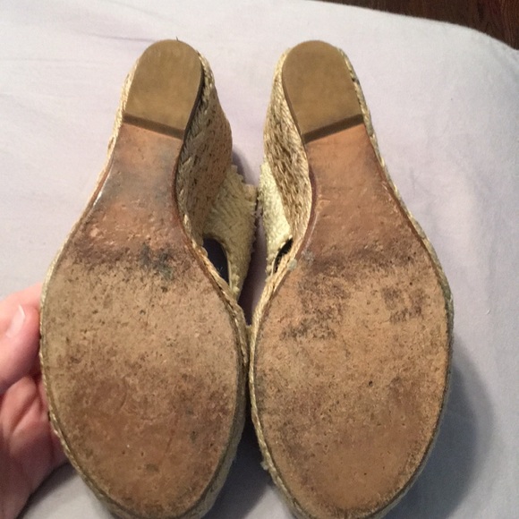 Authentic Stuart weitzman off white wedges - Picture 5 of 5